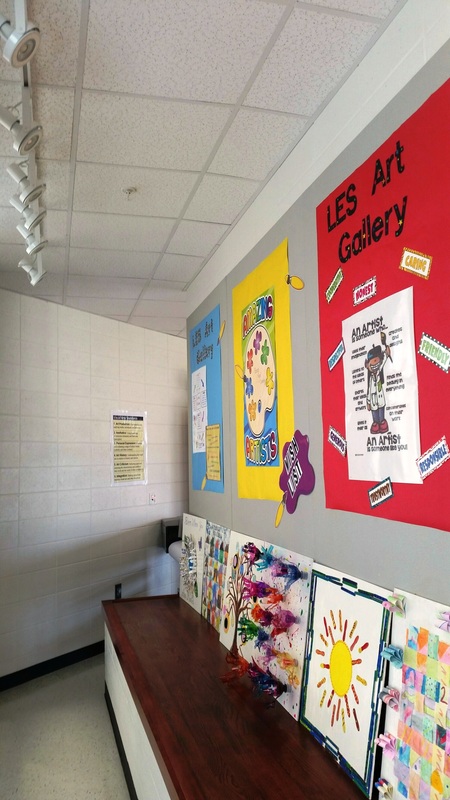 LES walk-thru art gallery.